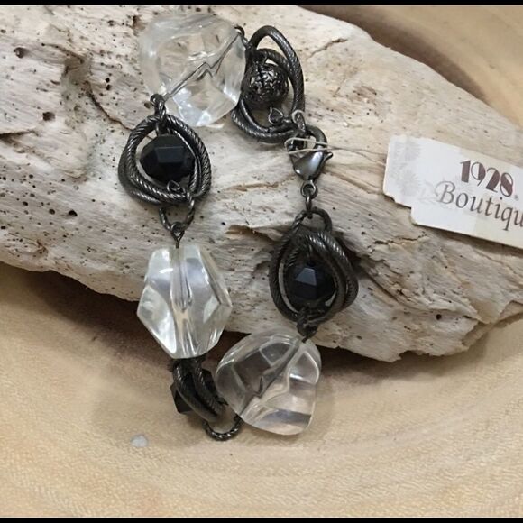 Vintage 1928 Lucite Link Bead Bracelet - Picture 2 of 3